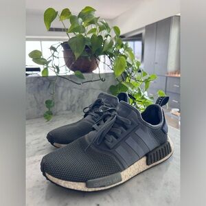 MENS SNEAKERS